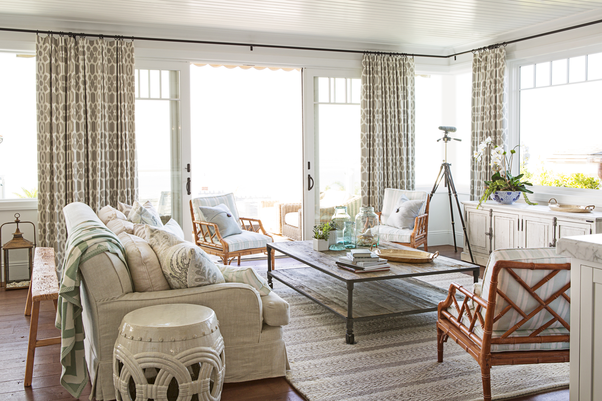 Beach House Style - Coastal Decorating Tips and Tricks