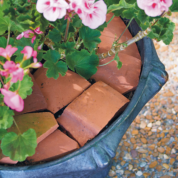 Broken Terracotta Pot Ideas Broken Planter Crafts
