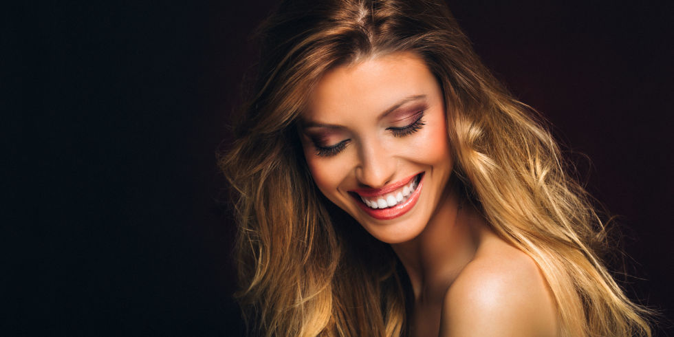 What Is Foilyage How To Get Highlights For Dark Hair Meet Foilyage The New Highlight Trend For Brunettes