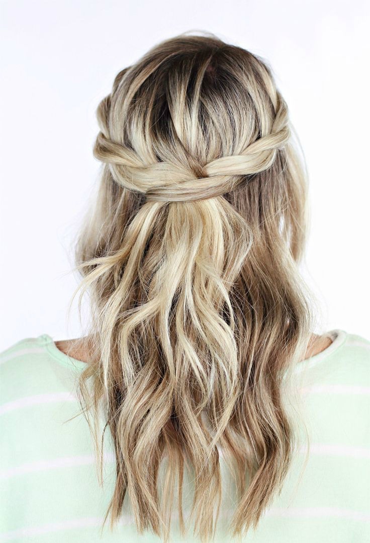 16 Best Wedding Hairstyles for Short and Long Hair 2018 - Romantic Bridal Hair Ideas Find the ultimate inspiration for your wedding day with these beautiful bridal hairstyles.