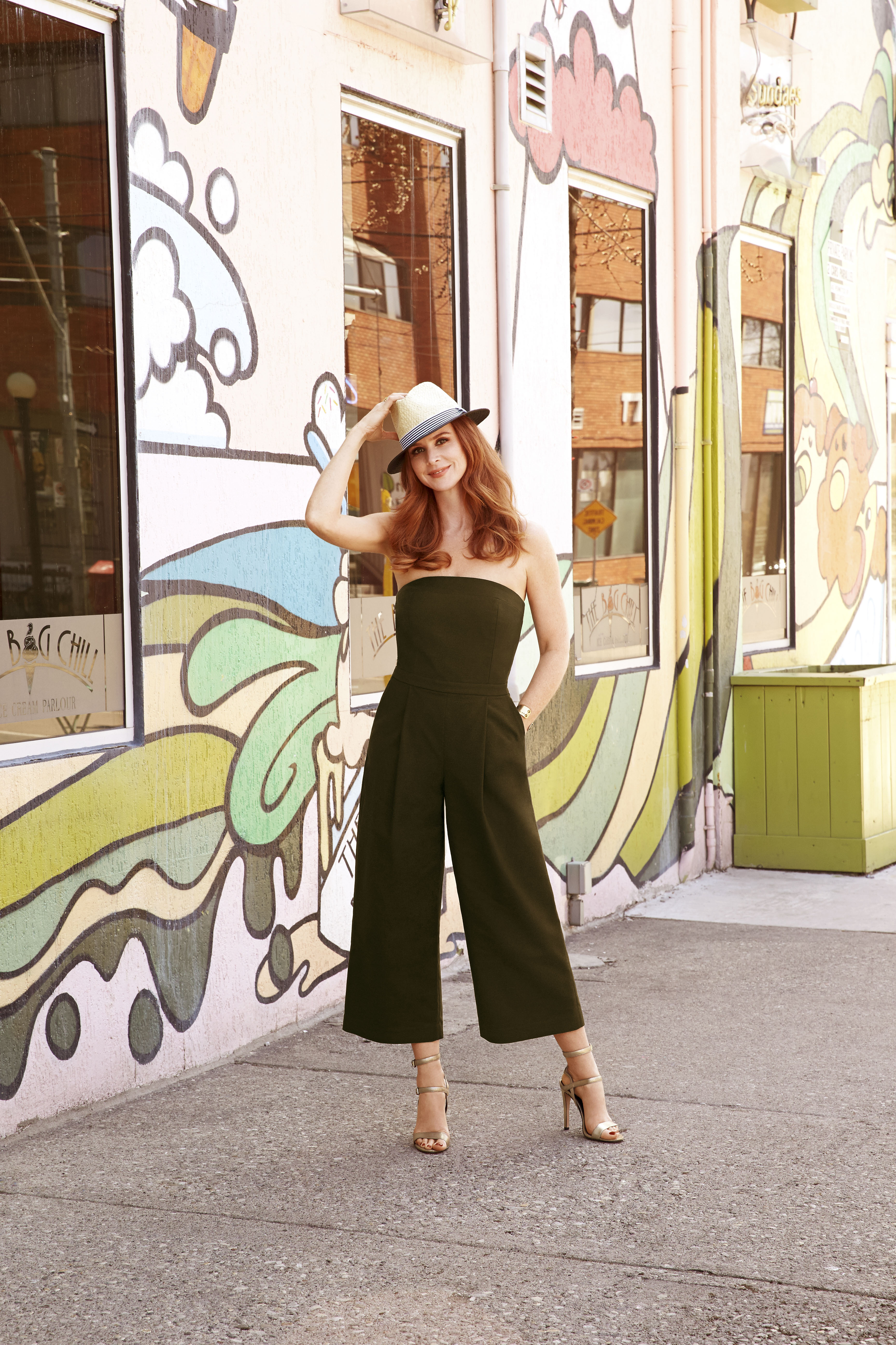 Sarah Rafferty s Summer Outfit Ideas Summer Fashion With Suits Star Sarah Rafferty s Summer Outfit Ideas Summer Fashion With Suits Star