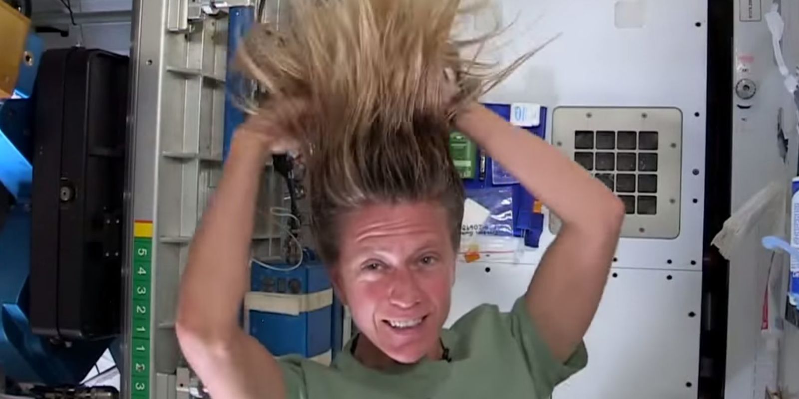 How Astronauts Wash Their Hair in Space Video of Astronaut Washing