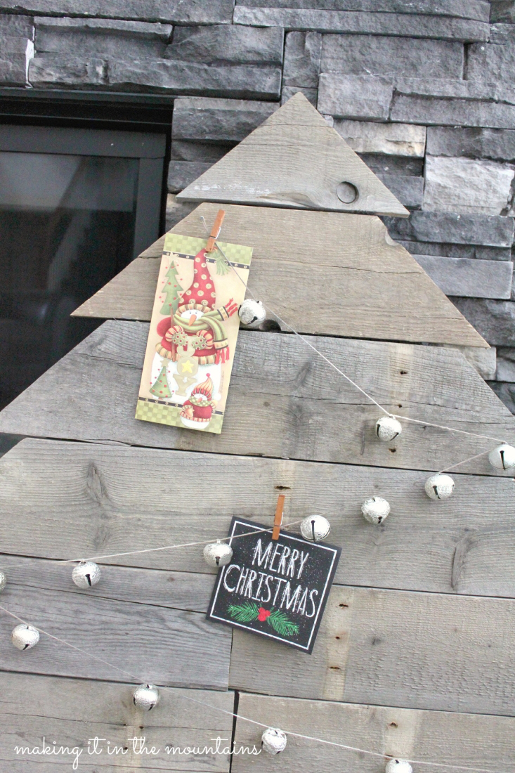 12 Christmas Pallet Projects 12 Christmas Pallet Projects