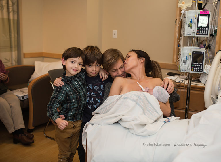 Stunning Birth Photos Capture Beauty of Surrogacy