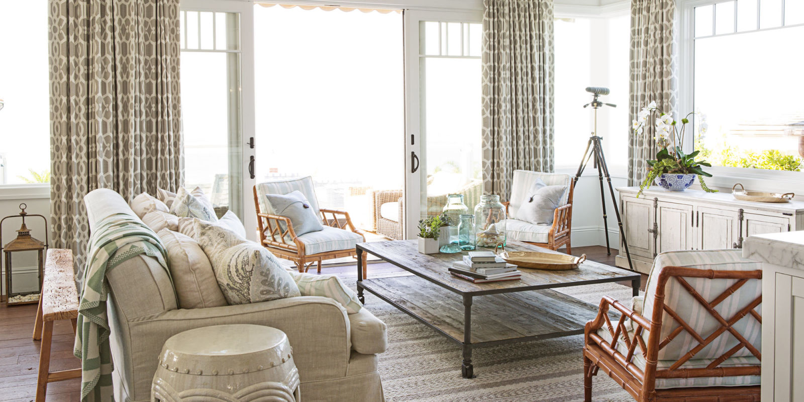 15 Family Room Decorating Ideas, Designs & Decor 15 Family Room Decorating Ideas, Designs & Decor