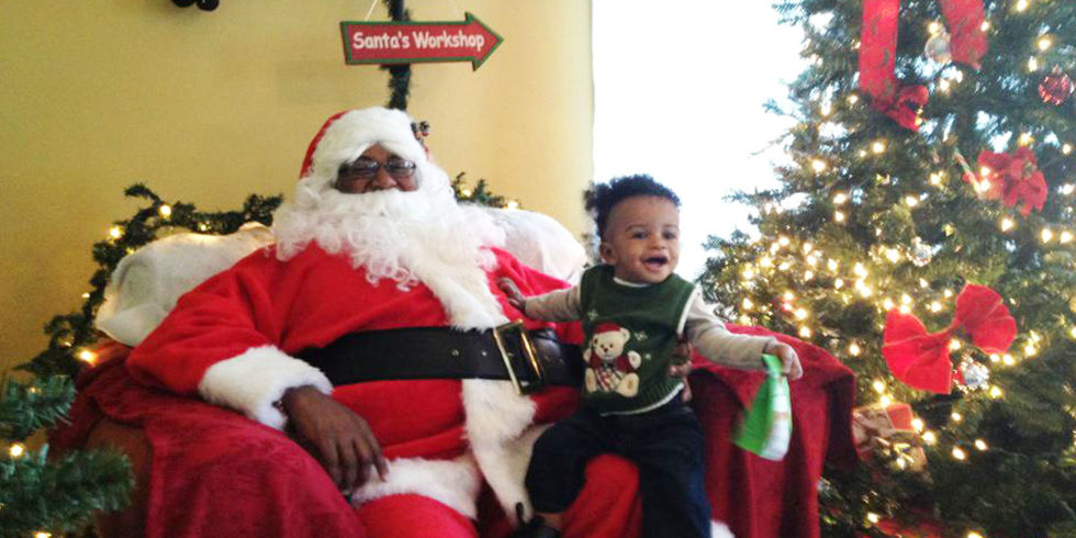 landscape-1482427107-atlanta-black-santa.jpg