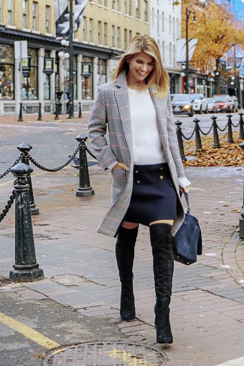 lori loughlin boots quot fuller house quot star lori loughlin shows off the coziest lori loughlin boots quot fuller house quot star lori loughlin shows off the coziest