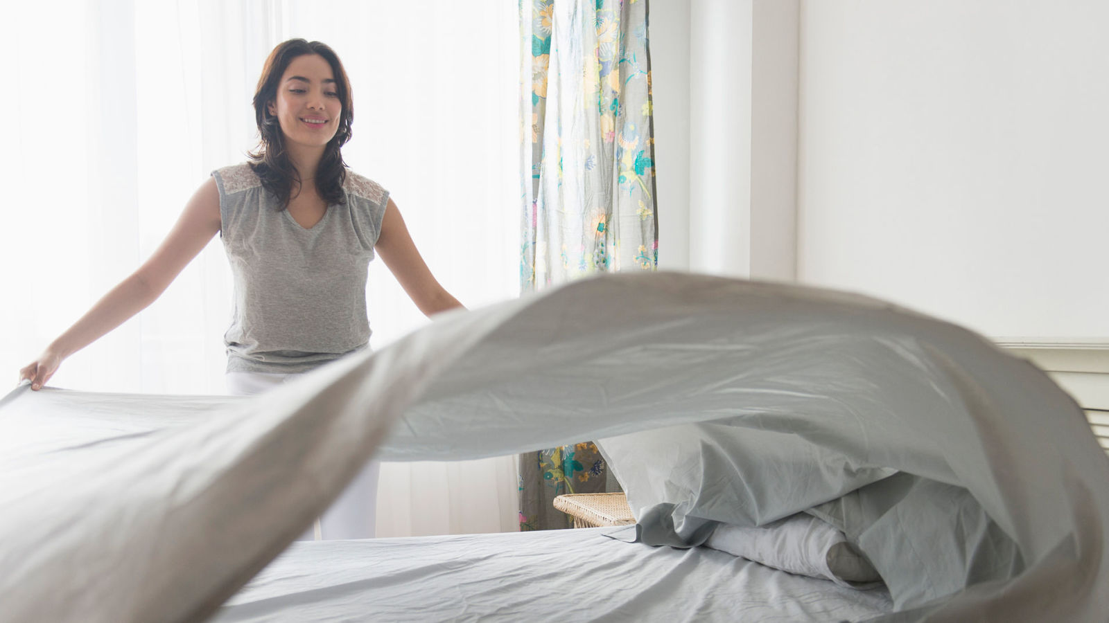 Fitted Sheet Trick - Fitted Sheet Tag Hack