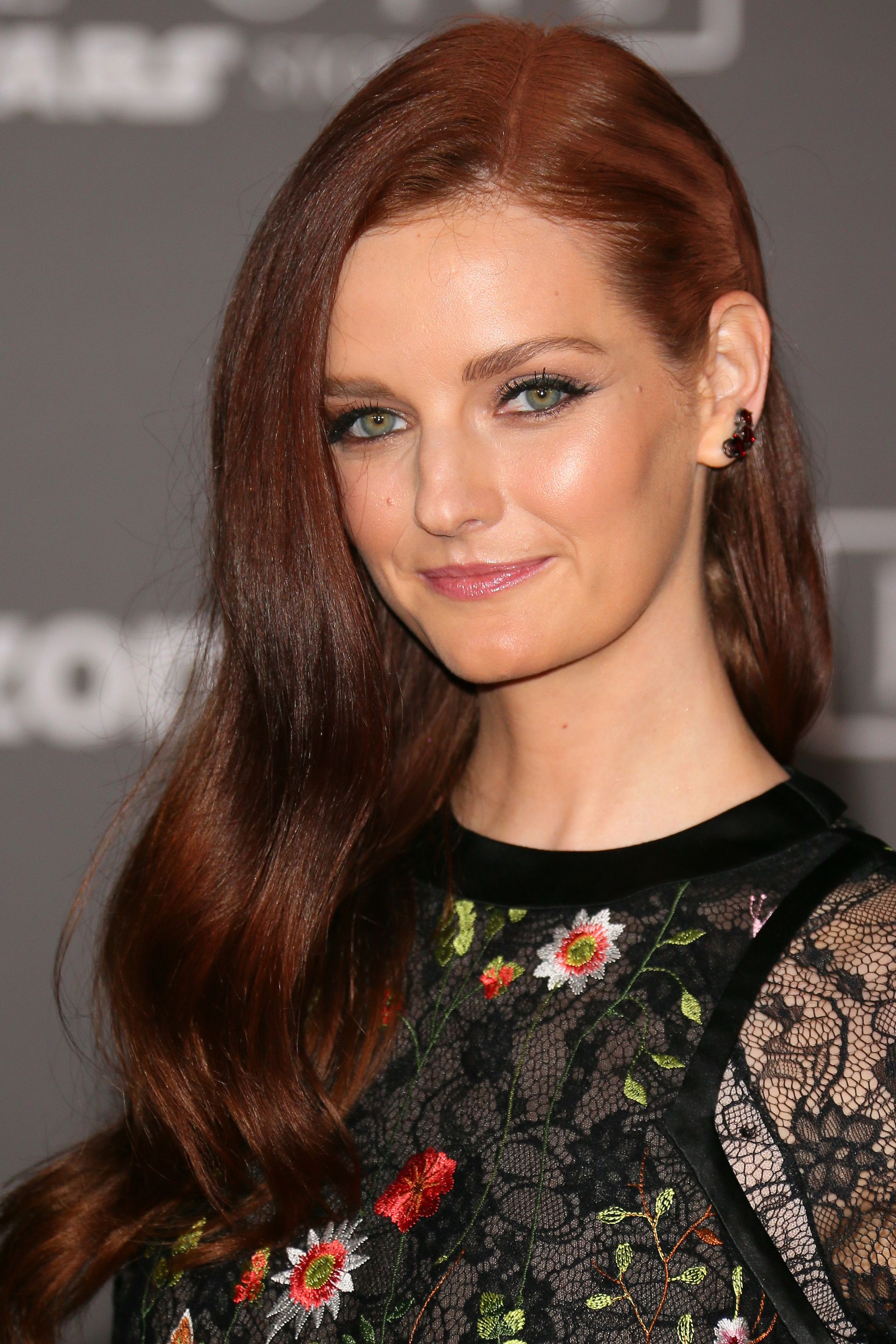 Watch 60 Auburn Hair Colors to Emphasize Your Individuality video Watch 60 Auburn Hair Colors to Emphasize Your Individuality video