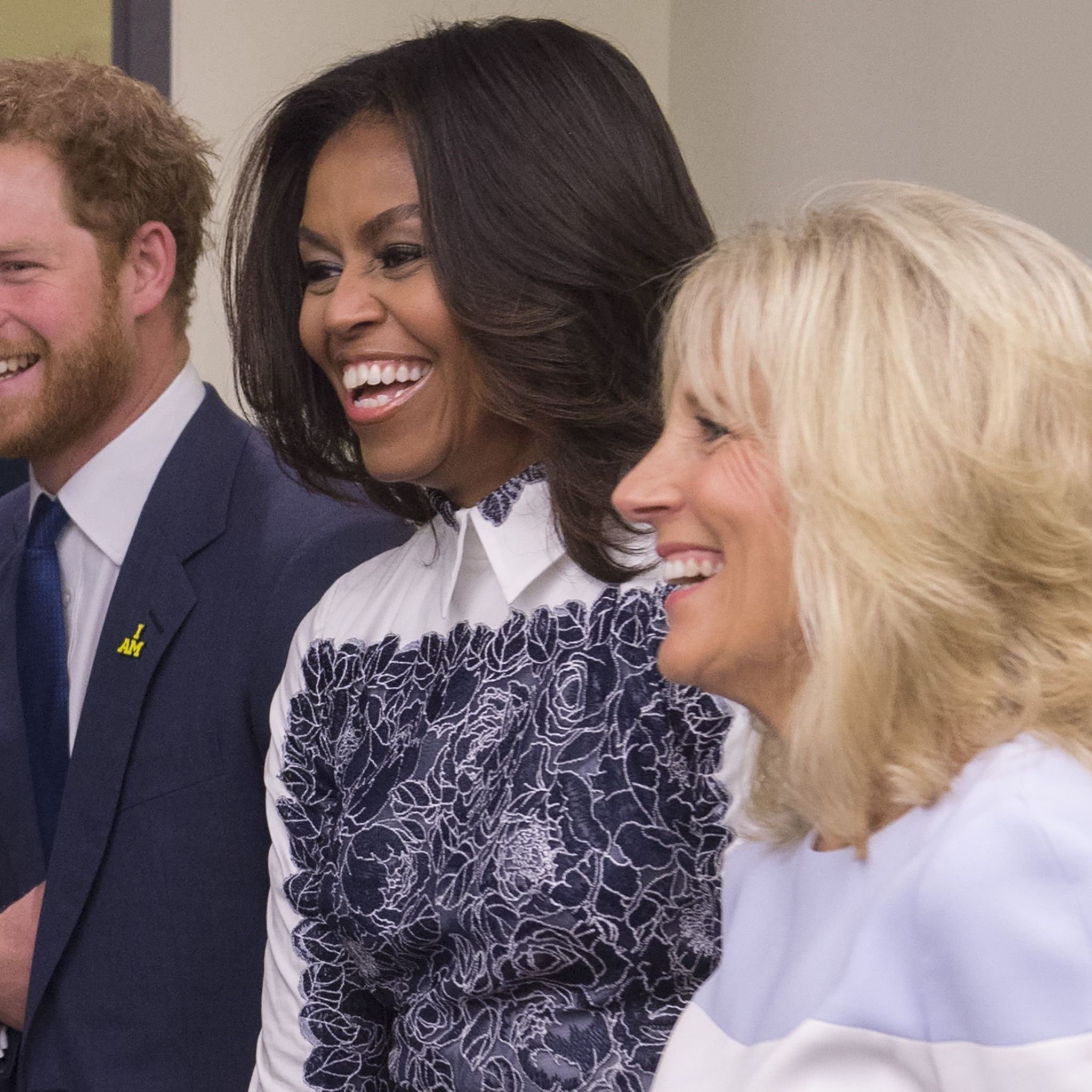 There May Be a Hidden Meaning Behind Prince Harry's Odd Hand Gesture - Body  Language Experts Reveal Why Prince Harry Tucks His Hand In His Coat