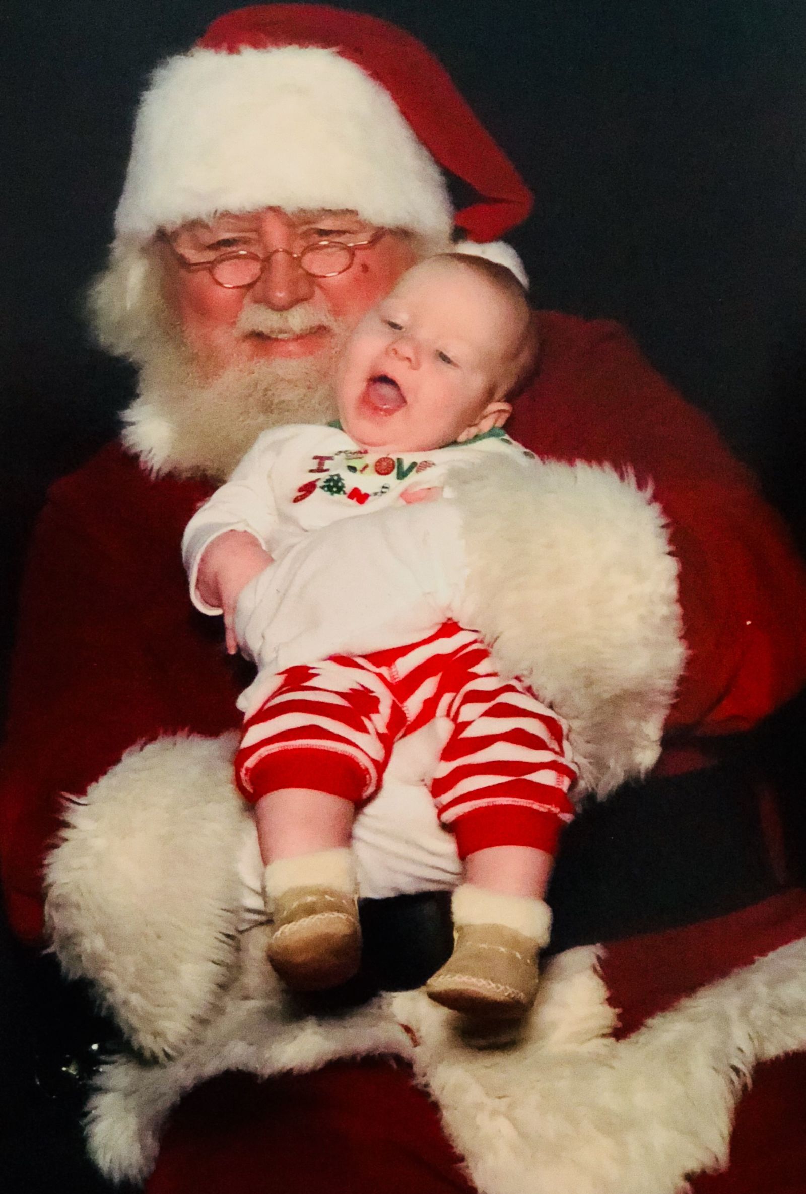 Unthinkable Loss: Family Wiped Out By Christmas Day Co Leak - 5xg65yw
