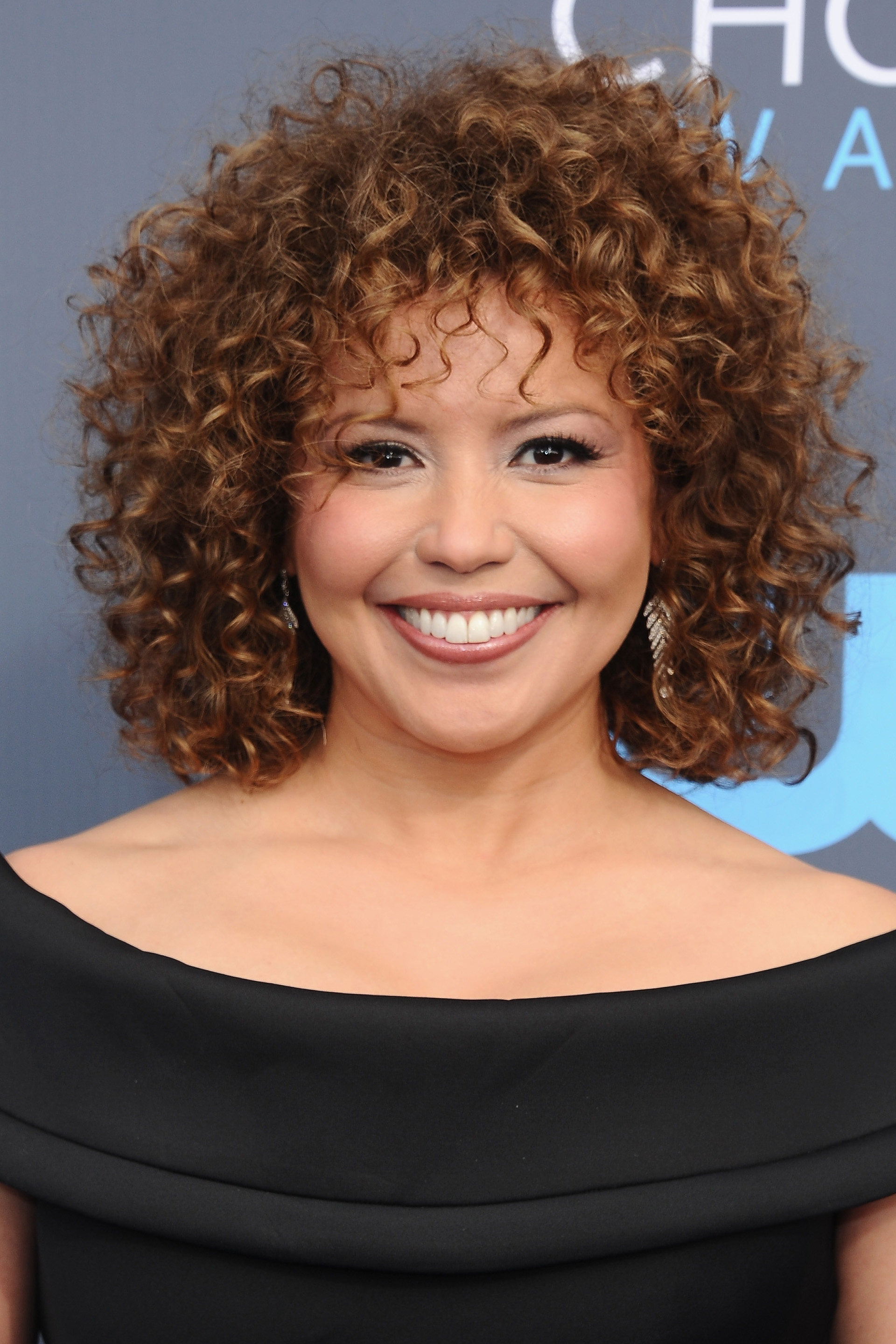 19 Celebrity Short Curly Hair Ideas Short Haircuts And Hairstyles For Curly Hair 19 Celebrity Short Curly Hair Ideas Short Haircuts And Hairstyles For Curly Hair