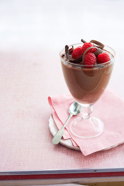 Sure, this skinny mousse has next to no sugar. Don't think that means it skips out on luscious dark-chocolate flavor.&nbsp;
Get the recipe for Whipped Chocolate Mousse »
