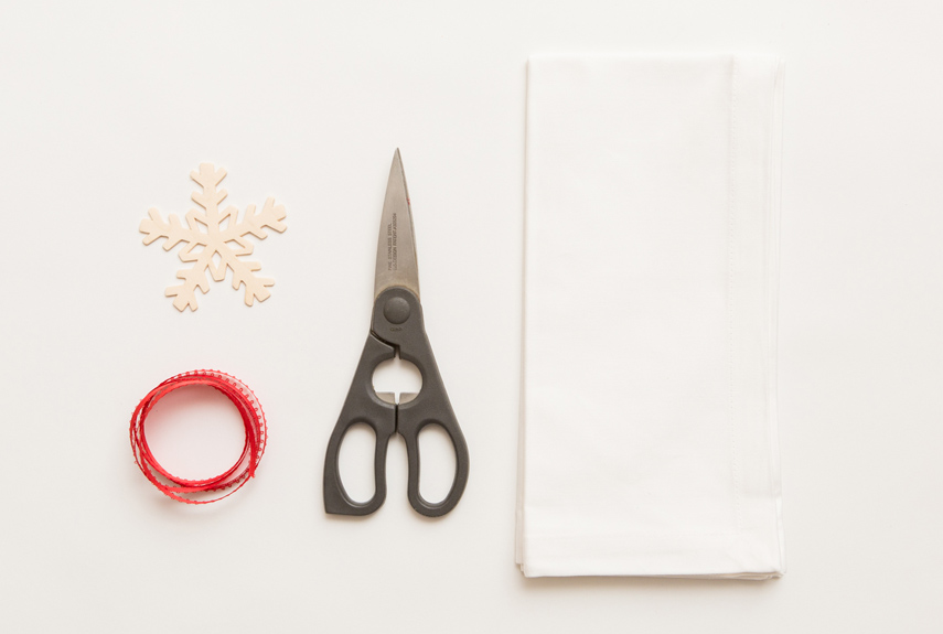 How to Make a Snowflake Napkin Ring DIY Napkin Ring