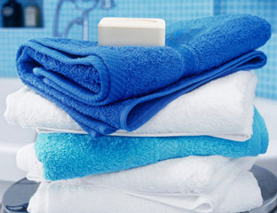 http://ghk.h-cdn.co/assets/cm/15/11/54fe9bbf596f2-bathroom-towels-md.jpg