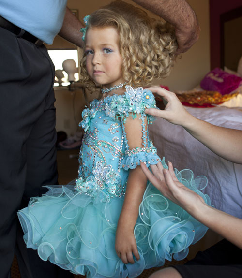 Pageant Girls Toddlers in Tiaras