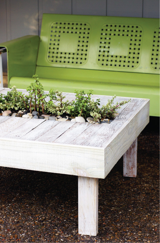 Small outdoor decor ideas decorate your small yard or patio