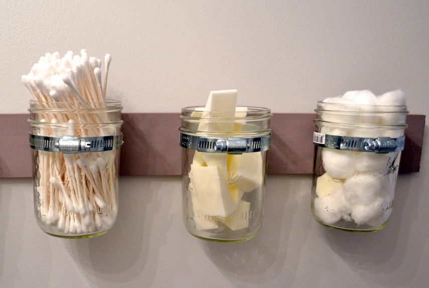 What are some easy craft projects using mason jars?