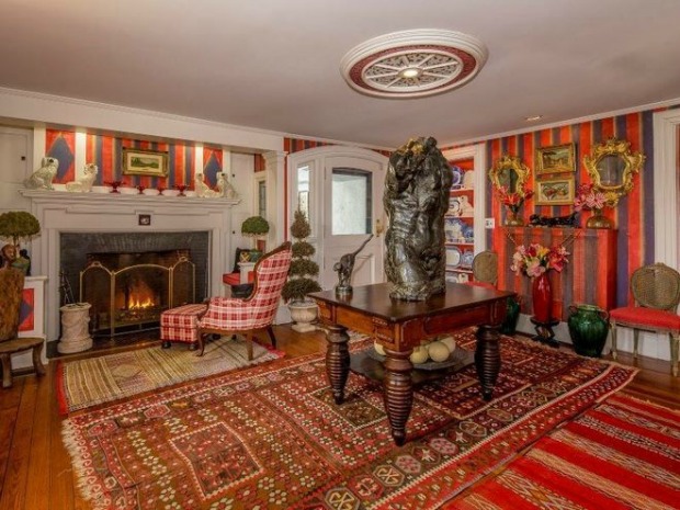 Artsy Colorful House Tour - Unique Homes and Real Estate  Courtesy of Sotheby's International Realty