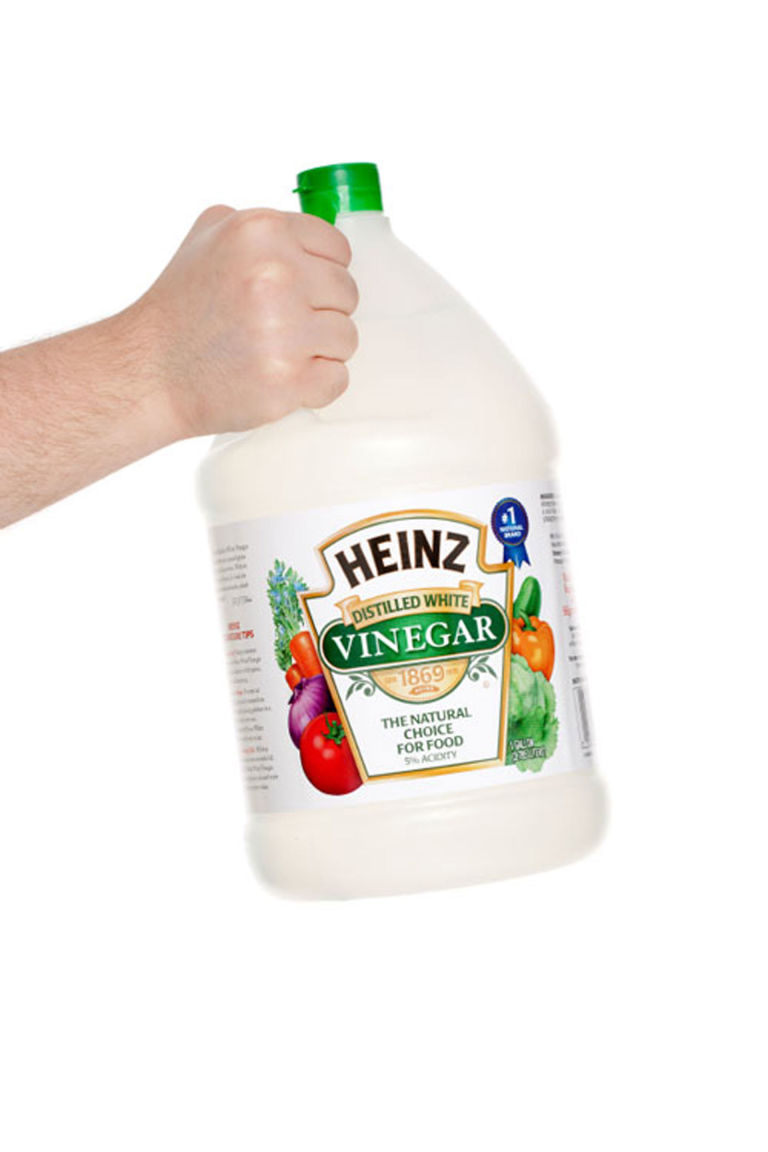 distilled white vinegar